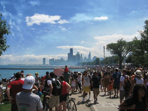 crowd chicago lake front