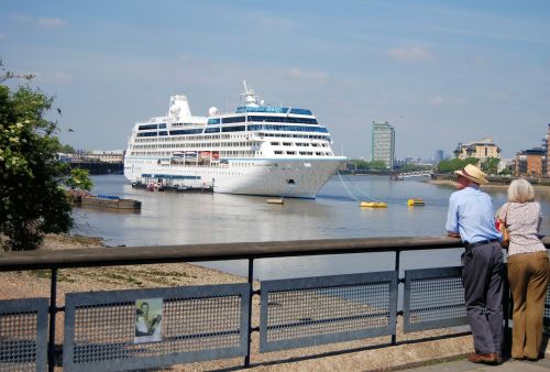 cruise liner tourism