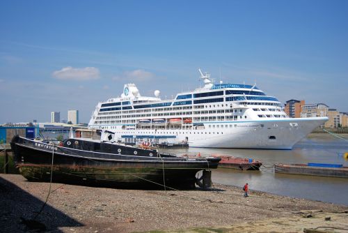 cruise liner tourism