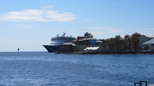cruise  port  sea