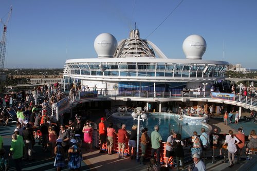 cruise  holidays  travel