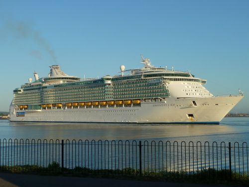 cruise ship sailing