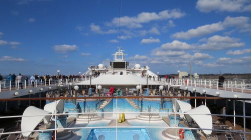 cruise ship cuxhaven