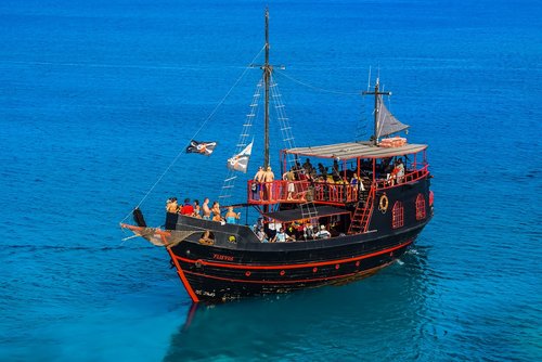 cruise boat  pirate ship  sea