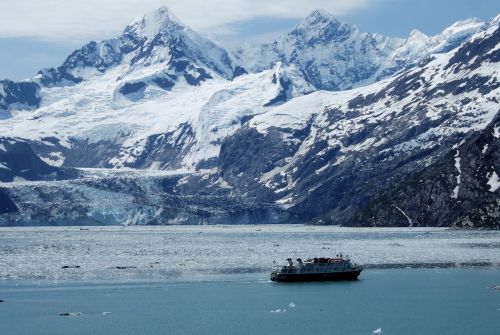 cruise ship rail sightseeing