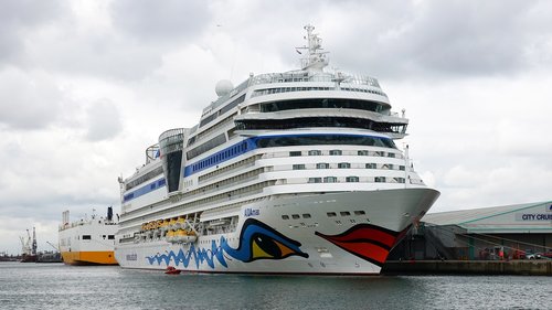 cruise ship  cruise  southampton