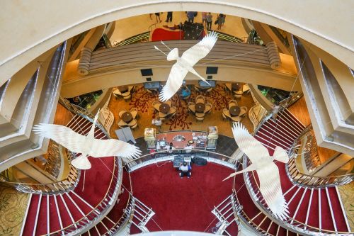 cruise ship decoration birds design