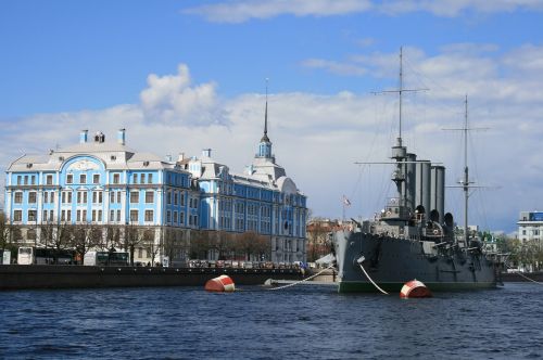 cruiser russian war vessel