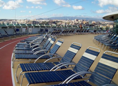 cruiseship deckchairs sunloungers