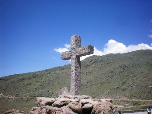 cruz colca canyon christianity