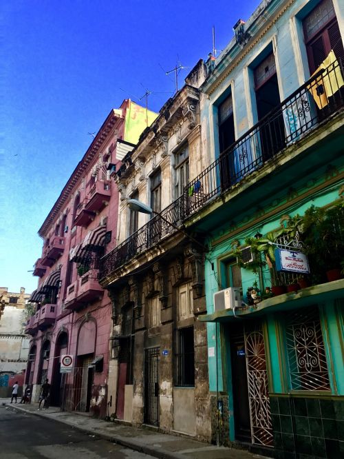 cuba streets colorful