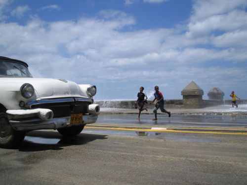 cuba surf malecon