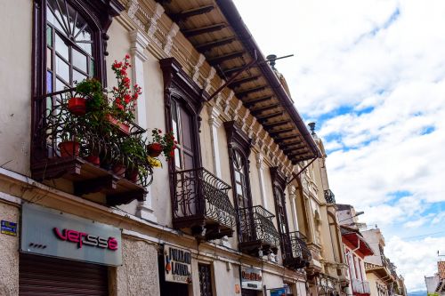 cuenca ecuador architecture street