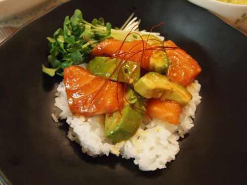 cuisine cooking avocado and salmon rice