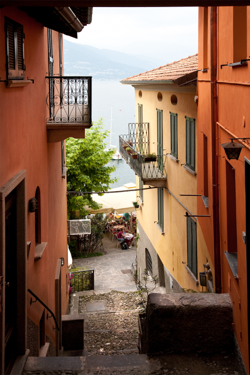 cuomo italy buildings