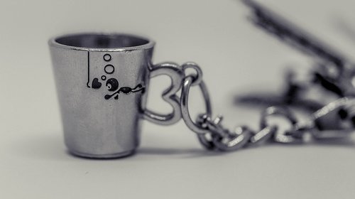 cup  love  chain