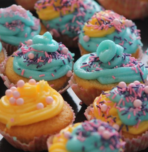 cupcake cake pastries