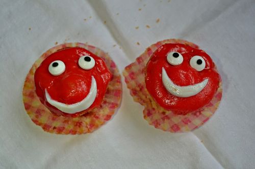 cupcakes tarts cookies