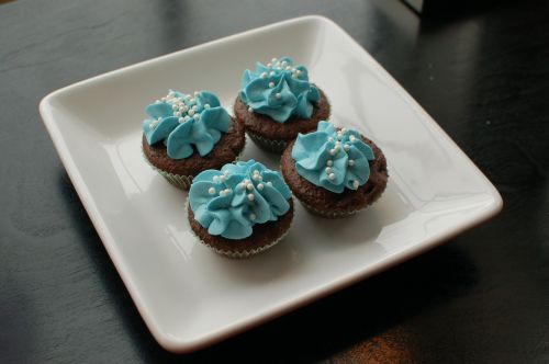 cupcakes plate blue