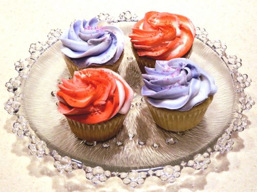 cupcakes white cake colorful frosting