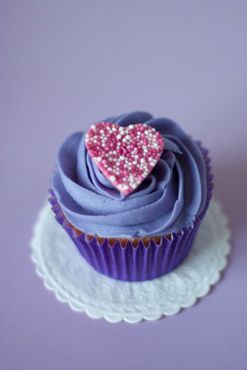 cupcakes heart dessert