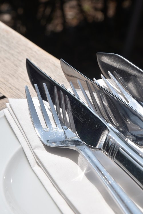 cutlery  knife  forks