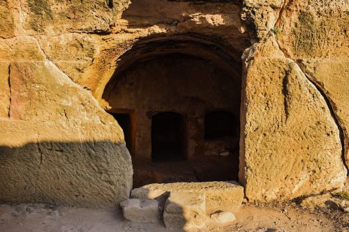 cyprus paphos tombs of the kings