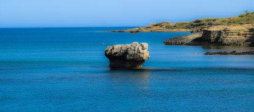 cyprus  kapparis  rock