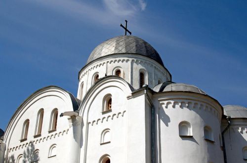 czernichow monument orthodox church