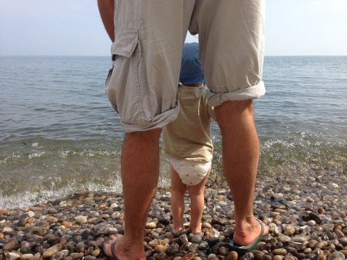 dad child beach