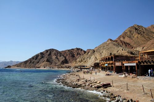 dahab blue hole beach