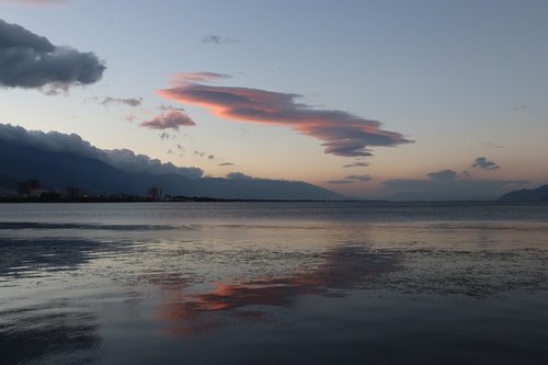 dali  erhai lake  the scenery