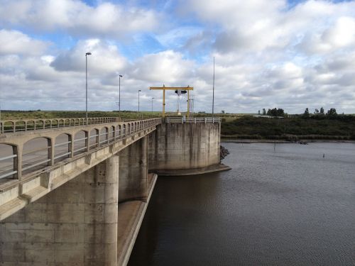 dam river uruguay