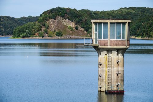 dam  reservoir  water withdrawal tower