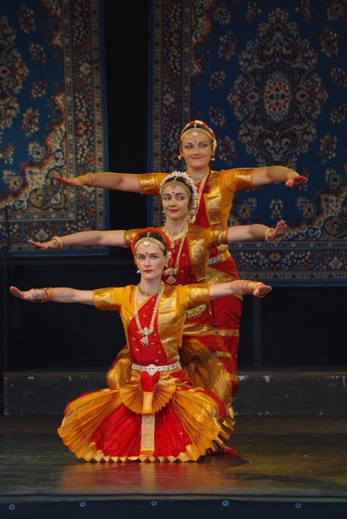 dance indian red