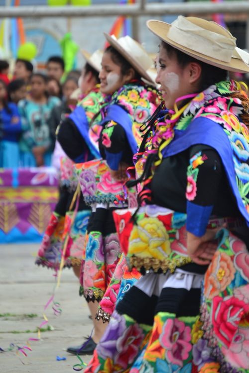 dance folklore peru