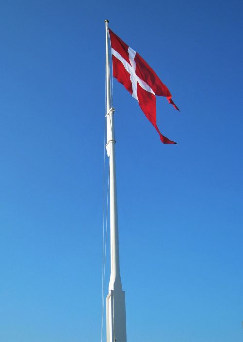 danish flag flagpole geflaggt
