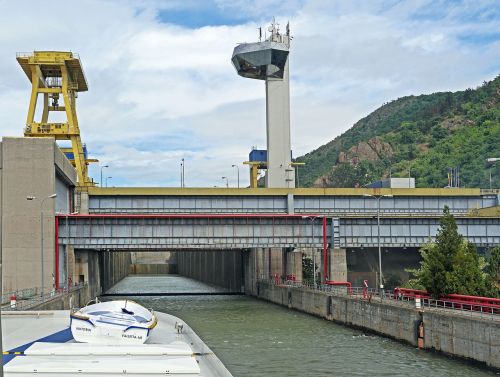danube two stage lock iron gate
