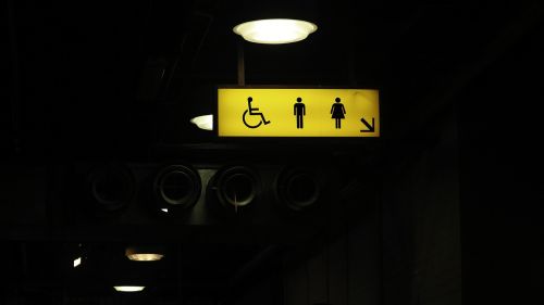 dark directional sign guide