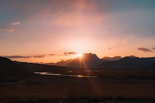 dawn mountain sunbeams