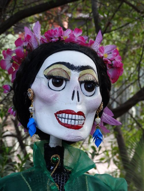 day of the dead figure woman