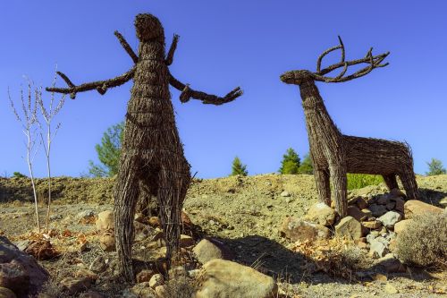 deer sculpture dried reeds sculpture