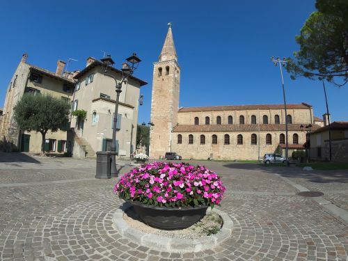 degree basilica piazza