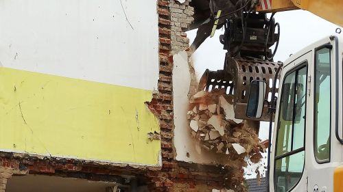 demolition excavator demolition crash