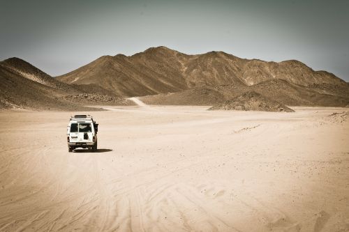desert heat sand