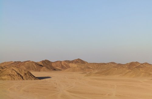 desert  mountains  the sand dunes