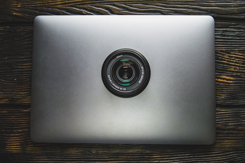 desktop  reflection  camera lens