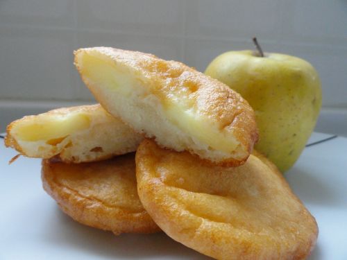 dessert donuts apples