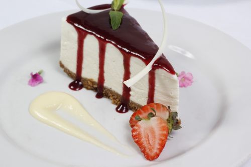 dessert cake strawberry