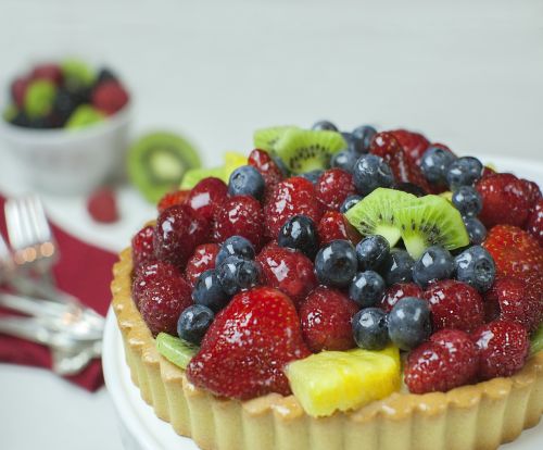 dessert tart fruit